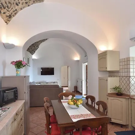 Amalfi Sky View Feriehus *