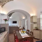 Amalfi Sky View בית נופש *