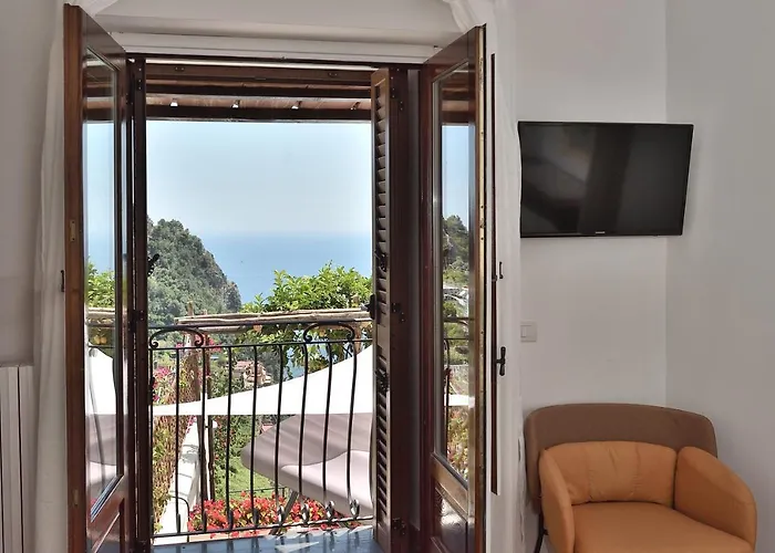 Amalfi Sky View * スカラ